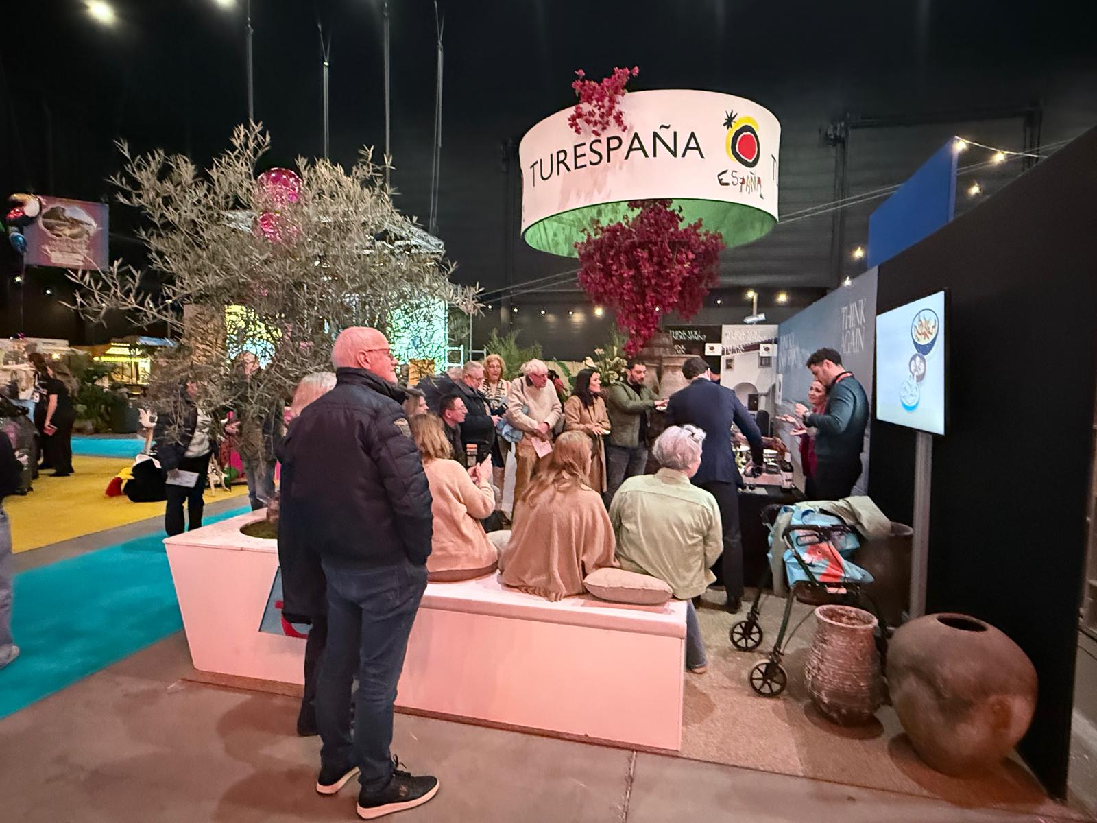 Stand del público en el stand de Turespaña