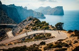Mallorcan pyöräilyreitit yhdistävät luonnon ja rannikon, haasteelliset nousut ja upeat maisema © Shutterstock Mallorcan pyöräilyreitit yhdistävät luonnon ja rannikon, haasteelliset nousut ja upeat maisema © Shutterstock