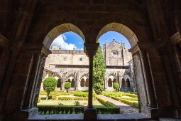 Image of the spectacular cloister and gardens of the Santa María de Tui Cathedral, Pontevedra (Galicia)