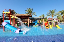 Parents prioritize hotels that offer children's play areas, children's facilities, and varied dining options