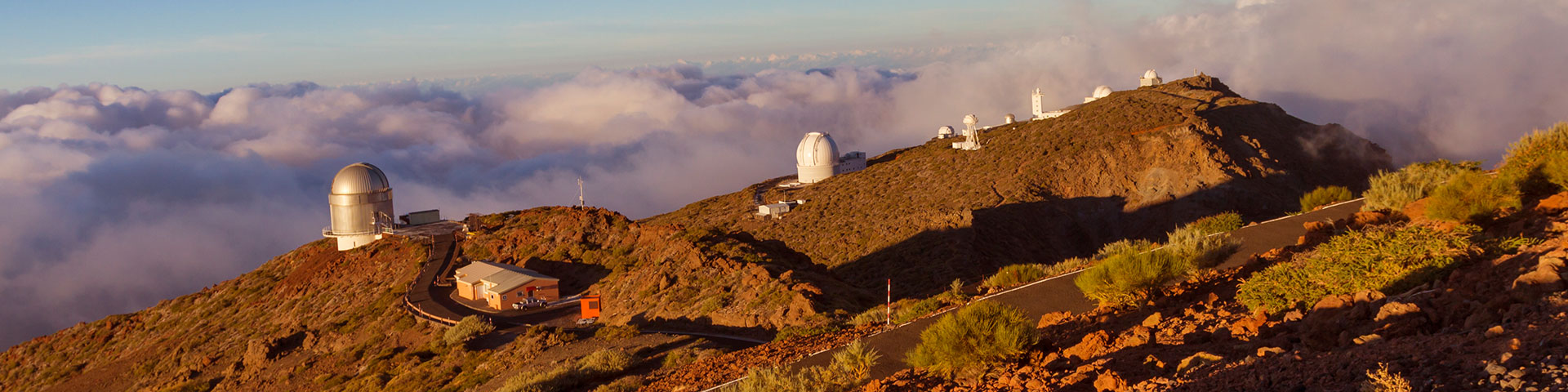 En el Observatorio del Roque de los Muchachos (La Palma), se encuentra una de las baterías de telescopios más completa del mundo