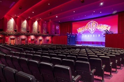 O Teatro Chinês do Parque Warner (Madri) tem capacidade para 650 pessoas