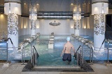 El circuito de talasoterapia de La Perla (San Sebastián) abre 363 días al año y cuenta con sauna, jacuzzis, piscinas de chorros, camas de agua, baños de vapor o fuentes de hielo El circuito de talasoterapia de La Perla (San Sebastián) abre 363 días al año y cuenta con sauna, jacuzzis, piscinas de chorros, camas de agua, baños de vapor o fuentes de hielo