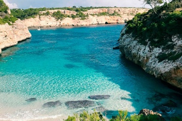 Cala des Moro er en af de smukkeste og mest overraskende strande på Mallorca.