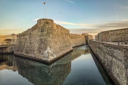 El Conjunto Monumental de las Murallas Reales fue declarado Bien de Interés Cultural en 1985