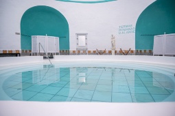 At the Alange Spa, 2,000-year-old Roman thermal baths harmoniously coexist with 19th-century marble bathtubs and modern hydrothermal techniques