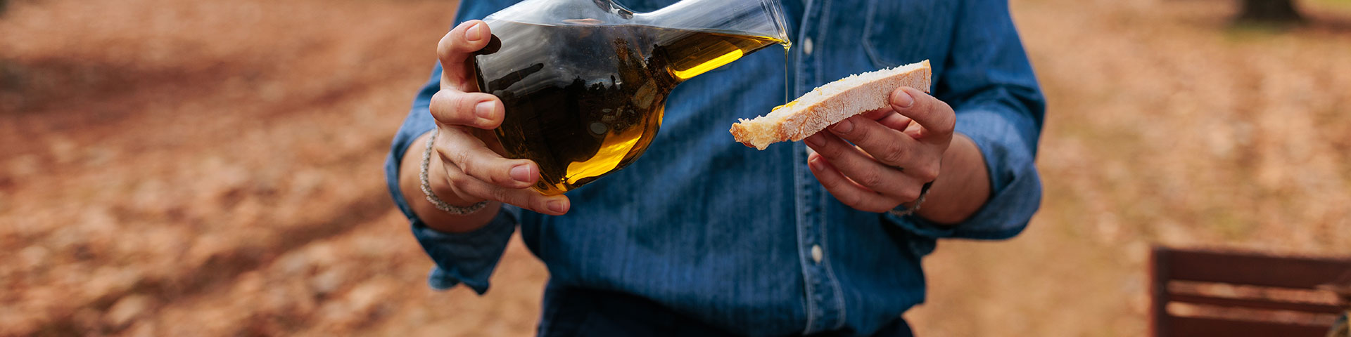The Oleoturismo de Lleida. El sabor de la tierra (“Lleida olive-oil tourism. The taste of the land”) project is structured into 46 experiences spread across Les Garrigues, El Urgell, El Segrià, and La Noguera