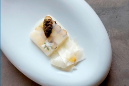 Ice cream of asparagus, fermented aspic, borage and caviar. Casa Marcial