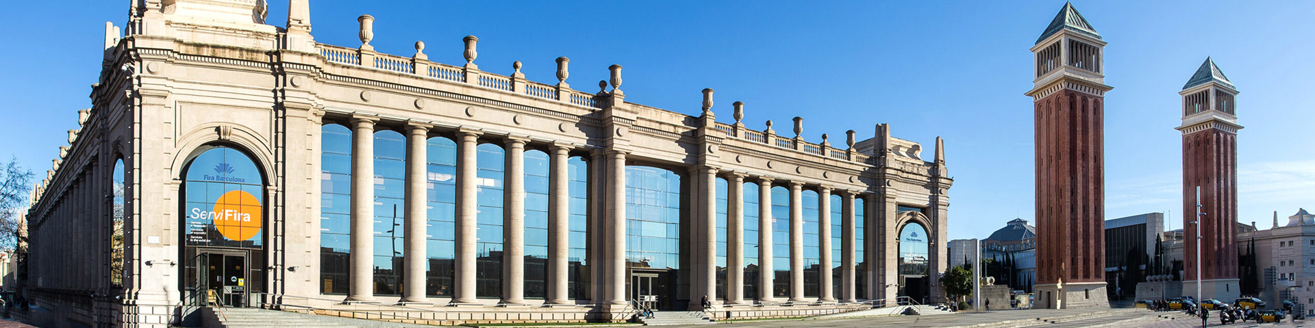 The Montjuïc venue boasts a Congress Center featuring a large auditorium for over 1,600 people, as well as independent conference rooms and exhibition spaces