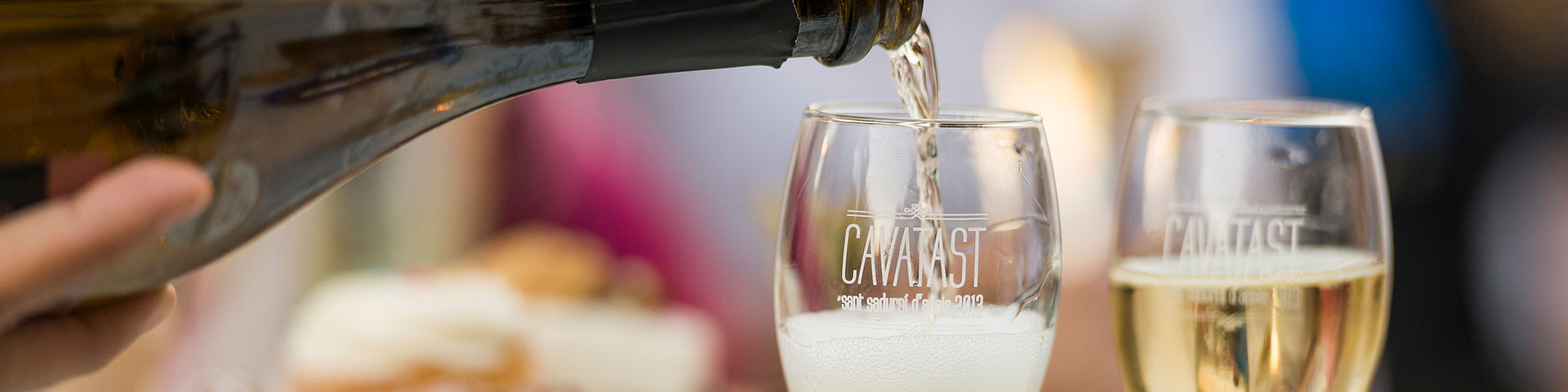 Sant Sadurní d'Anoia (Alto Penedès, Catalunha) tem caves emblemáticas de cava como o Codorníu © Consorcio de Promoción Turística del Penedès | Blai Carda | Òbal Estudi