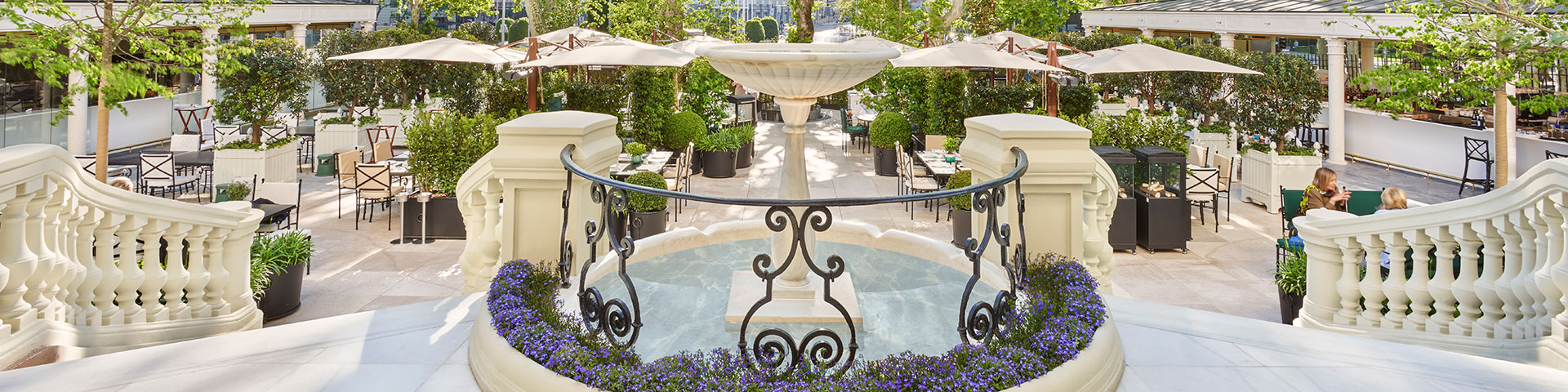 Madrid har 41 hoteller i kategorierne 5-stjernet og 5-stjernet Grand Luxury. På billedet ses terrassen på Mandarin Oriental Ritz