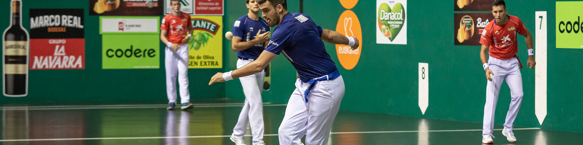 The practice of Basque pelota keeps a historical tradition that forms part of Pamplona's cultural, sporting, and social landscape alive