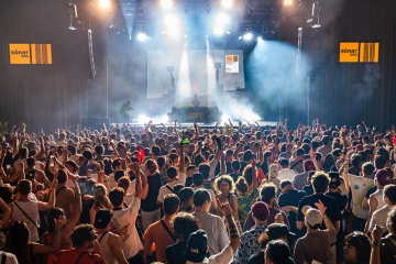 Navilens codes, elevated platforms, and Braille programming are just some of the accessible measures featured at the Sónar festival in Barcelona