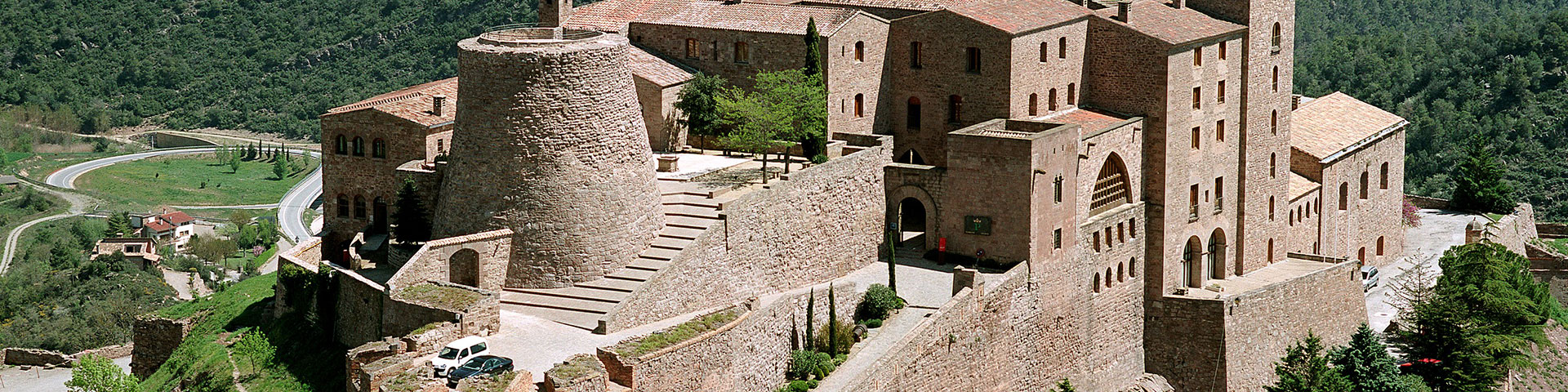 The recently renovated El Parador of Cardona (Barcelona) is a stunning example of Catalan Romanesque architecture
