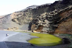 La isla de Lanzarote es el segundo enclave favorito del turismo sénior, gracias a lugares como la Laguna de los Clicos