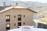The Las Cinco Villas restaurant rounds off the Parador experience with a proposal based on local products and iconic Aragonese dishes The Las Cinco Villas restaurant rounds off the Parador experience with a proposal based on local products and iconic Aragonese dishes