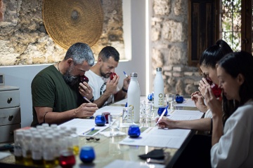 Yksi Olearumin (Cazorla, Jaén) tarjoamista aktiviteeteista on mahdollisuus maistella öljyjä tämän alueen kahdesta päälajikkeesta: Picual ja Royal © Asociación Española de Municipios del Olivo