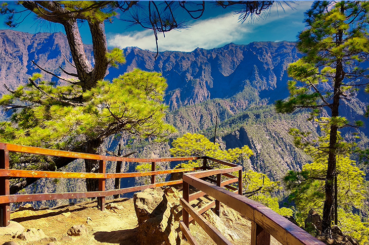 Udsigtspunktet La Cumbrecita, et af de bedste steder at nyde skønheden ved Caldera de Taburiente (La Palma) Udsigtspunktet La Cumbrecita, et af de bedste steder at nyde skønheden ved Caldera de Taburiente (La Palma)