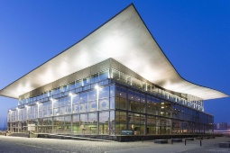 In A Coruña, Palexco offers 9,000 m2 of space by the sea, surrounded by the city’s main hotels