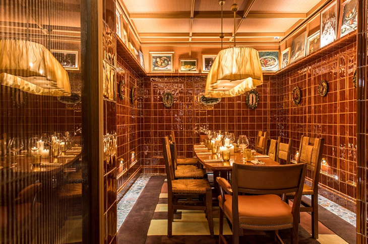 Brach Madrid's restaurant pays homage to the great cafés of Madrid, fusing Mediterranean gastronomy and Middle-Eastern flavors Brach Madrid's restaurant pays homage to the great cafés of Madrid, fusing Mediterranean gastronomy and Middle-Eastern flavors