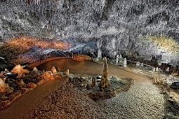 El Soplao is a mining term that refers to the rush of air felt when drilling from one gallery to another with less oxygen. Today, the entire route is fully wheelchair accessible