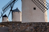 Molinos de viento de Consuegra, una de las estampas más emblemáticas de la Ruta de Don Quijote en Castilla-La Mancha. Molinos de viento de Consuegra, una de las estampas más emblemáticas de la Ruta de Don Quijote en Castilla-La Mancha.