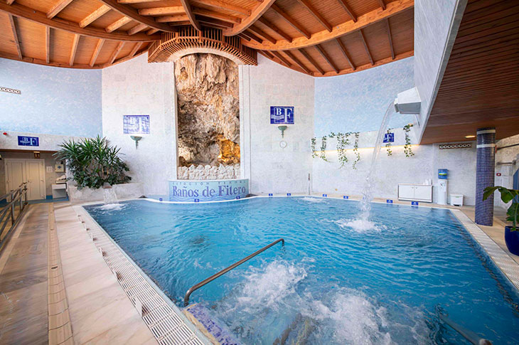 As águas minerais-medicinais hipertermias do balneário de Fitero tornam-se agentes terapêuticos para melhorar a saúde © Balneário do Fitero