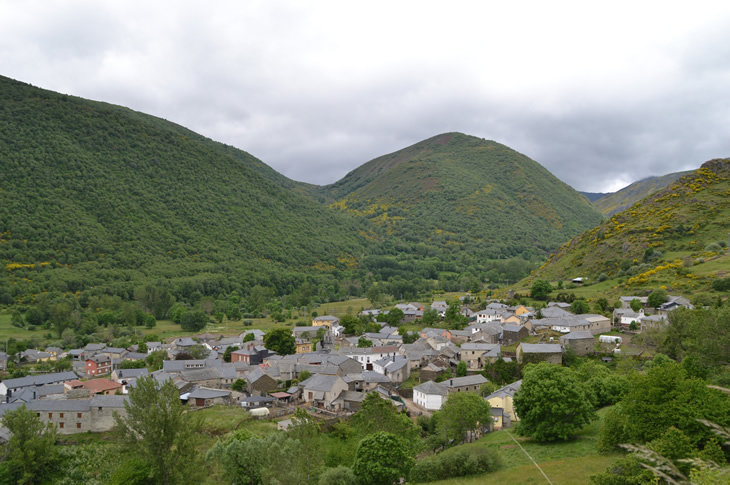 The Biosphere Reserve of the Omaña and Luna Valleys spans 81,000 hectares and encompasses a total of 86 villages The Biosphere Reserve of the Omaña and Luna Valleys spans 81,000 hectares and encompasses a total of 86 villages