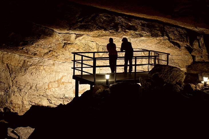 La Cueva de El Pendo forma parte de los Caminos del Arte Rupestre Prehistórico y está considerada desde 2008 como Patrimonio de la Humanidad por la UNESCO La Cueva de El Pendo forma parte de los Caminos del Arte Rupestre Prehistórico y está considerada desde 2008 como Patrimonio de la Humanidad por la UNESCO