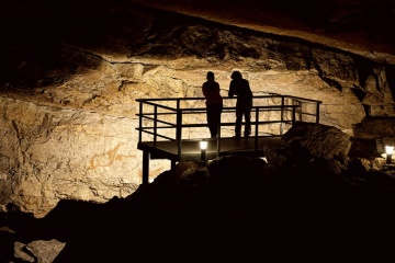 La Cueva de El Pendo forma parte de los Caminos del Arte Rupestre Prehistórico y está considerada desde 2008 como Patrimonio de la Humanidad por la UNESCO
