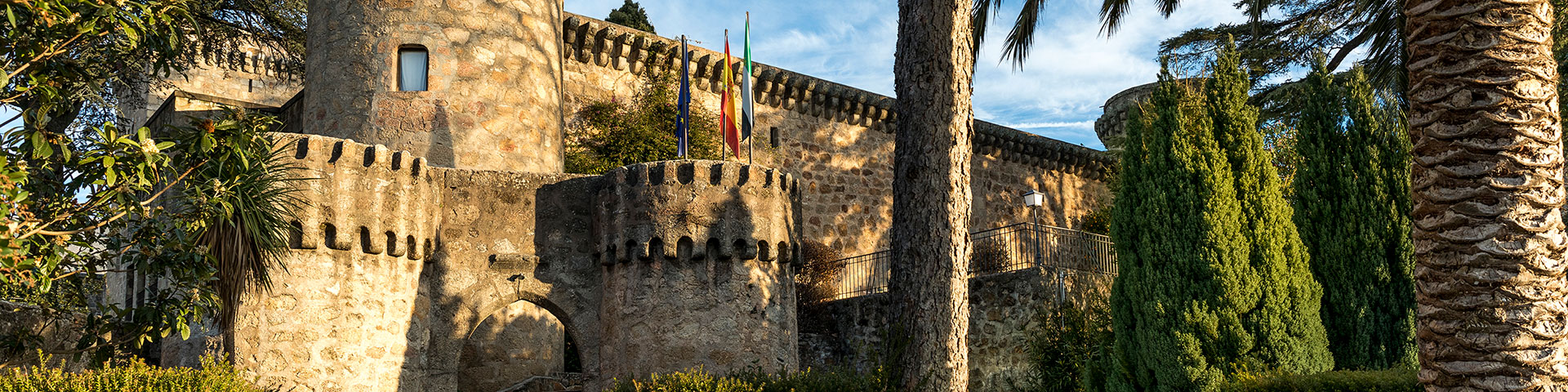 Paradores fejrer sit 100-års jubilæum i 2028 og har planer om at renovere 60 % af sine hoteller inden da. På billedet ses Parador de Jarandilla de la Vera (Cáceres), der genåbnede i slutningen af 2025