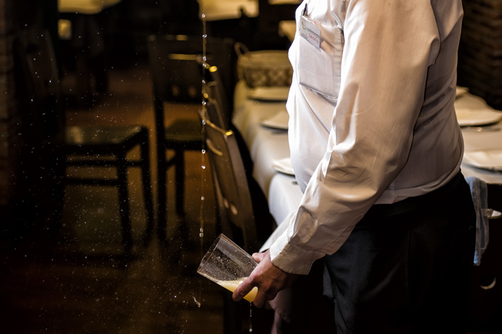 The tradition of pouring cider, known as 'escanciado', dates back to the late 19th century and involves holding the bottle aloft to serve a perfect 'culín' (a small pour of cider) The tradition of pouring cider, known as 'escanciado', dates back to the late 19th century and involves holding the bottle aloft to serve a perfect 'culín' (a small pour of cider)
