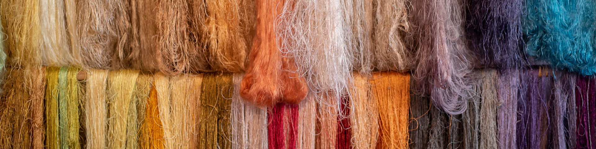 The Silk Museum in El Paso (La Palma) allows visitors to discover the entire process, from silkworm cultivation to the spinning and weaving of silk fibers