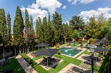 Located in the heart of Ávila, on Telares Street, La Casa del Presidente has direct access to the city walls from its gardens Located in the heart of Ávila, on Telares Street, La Casa del Presidente has direct access to the city walls from its gardens
