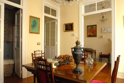 O Museu Casa Picasso em A Coruña recria uma típica casa do século XIX e, nela, são exibidas reproduções de suas obras de A Coruña, além de uma gravura original do artista @ Turismo A Coruña O Museu Casa Picasso em A Coruña recria uma típica casa do século XIX e, nela, são exibidas reproduções de suas obras de A Coruña, além de uma gravura original do artista @ Turismo A Coruña