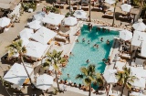 Nikki Beach Marbella – uusi baari, tyylikkäät cabanat ja elegantti lounge-alue © Nikki Beach Hospitality Group