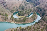 Der Wald von Irati, der im Jahr 2024 von der UNESCO zum Biosphärenreservat erklärt wurde, erstreckt sich über 53.660 Hektar in den Tälern von Aezkoa und Salazar (Navarra) und ist der zweitgrösste Buchenwald Europas sowie ein Paradies der Artenvielfalt Der Wald von Irati, der im Jahr 2024 von der UNESCO zum Biosphärenreservat erklärt wurde, erstreckt sich über 53.660 Hektar in den Tälern von Aezkoa und Salazar (Navarra) und ist der zweitgrösste Buchenwald Europas sowie ein Paradies der Artenvielfalt