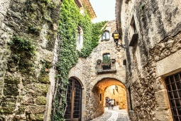 Pals is a charming medieval village renowned for the cobbled streets of its Gothic quarter