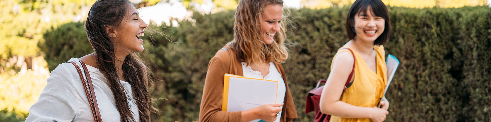 Ārvalstu studenti izvēlas Spāniju izglītības kvalitātes, valodu daudzveidības un kultūras un sociālā piedāvājuma dēļ © Shutterstock
