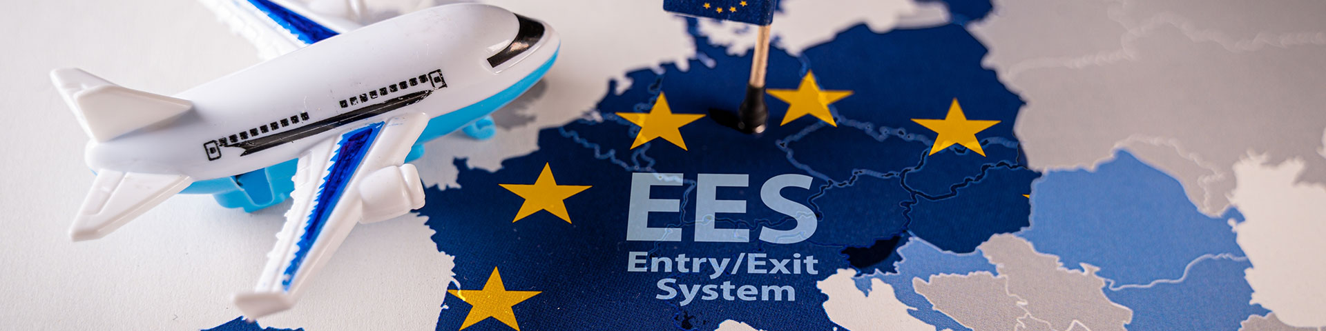 The EES (Entry/Exit System) replaces the traditional manual passport-stamping with an automated digital record for travelers’ entries and exits