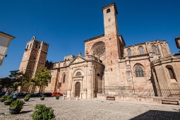 Cathedral of Santa María la Mayor in Sigüenza (Guadalajara). Construction began in the 12th century at the behest of the first bishop and lord of Sigüenza