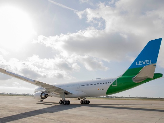 avión LEVEL