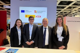 Jóvenes talentos ICEX y Turespaña con Jordi Hereu