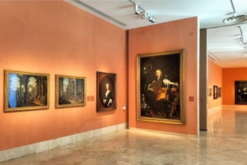 Le Musée Thyssen possède près de 1 000 œuvres qui permettent de parcourir l’histoire de la peinture occidentale du XIIIe au XXe siècle Le Musée Thyssen possède près de 1 000 œuvres qui permettent de parcourir l’histoire de la peinture occidentale du XIIIe au XXe siècle