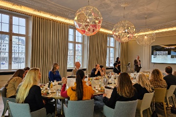 Præsentation af Paradors i Office Club