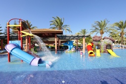 Ouders geven de voorkeur aan hotels met kinderspeelruimtes, kinderfaciliteiten en gevarieerde eetgelegenheden.