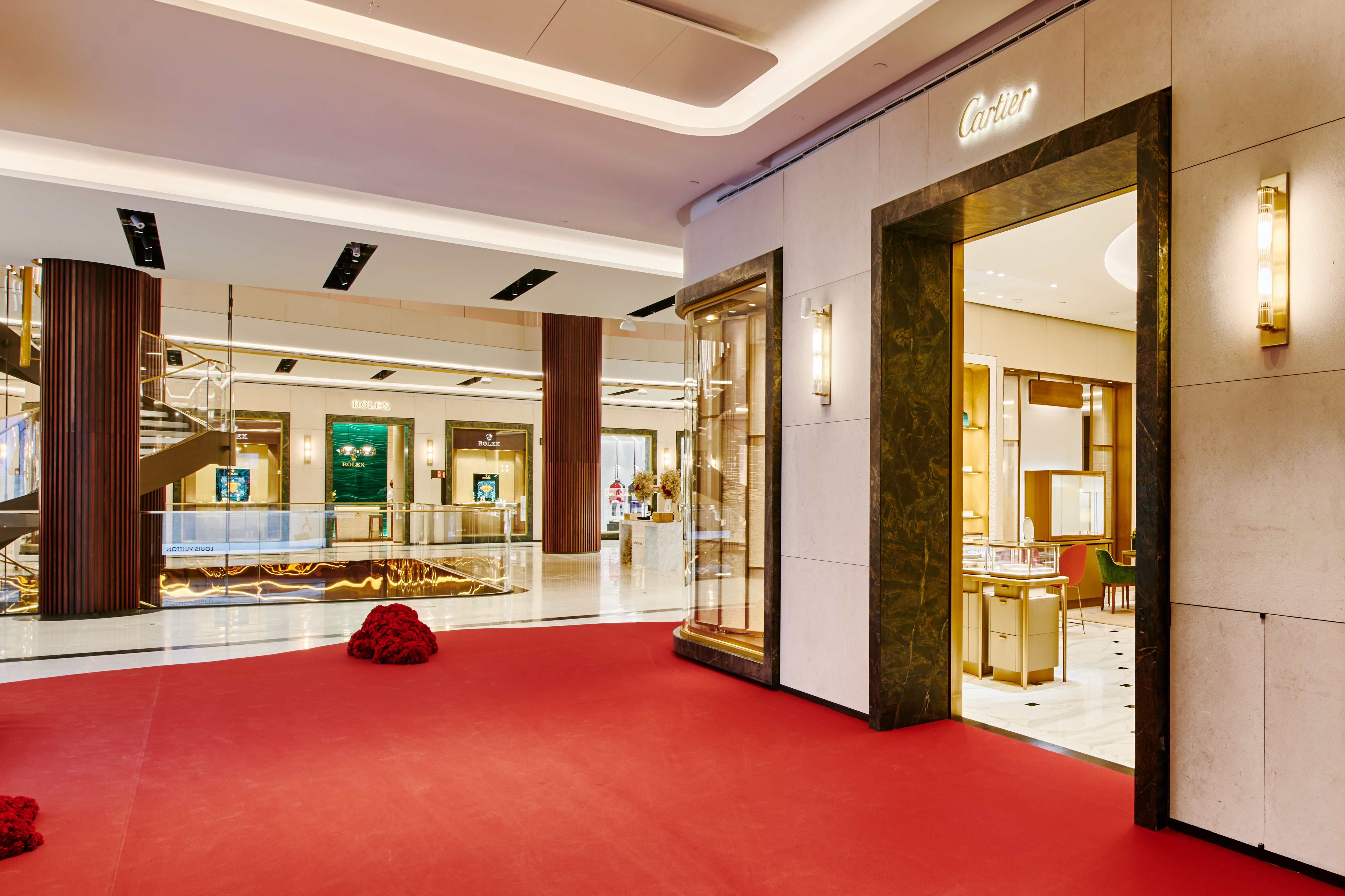 Na Galería Canalejas pode encontrar várias boutiques de moda, acessórios, perfumaria e joalharia de alta qualidade @ Galería Canalejas Na Galería Canalejas pode encontrar várias boutiques de moda, acessórios, perfumaria e joalharia de alta qualidade @ Galería Canalejas