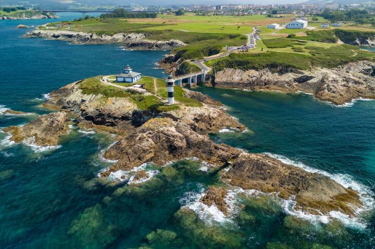 Vista aérea de Ribadeo (Lugo), onde começa o Caminho do Litoral