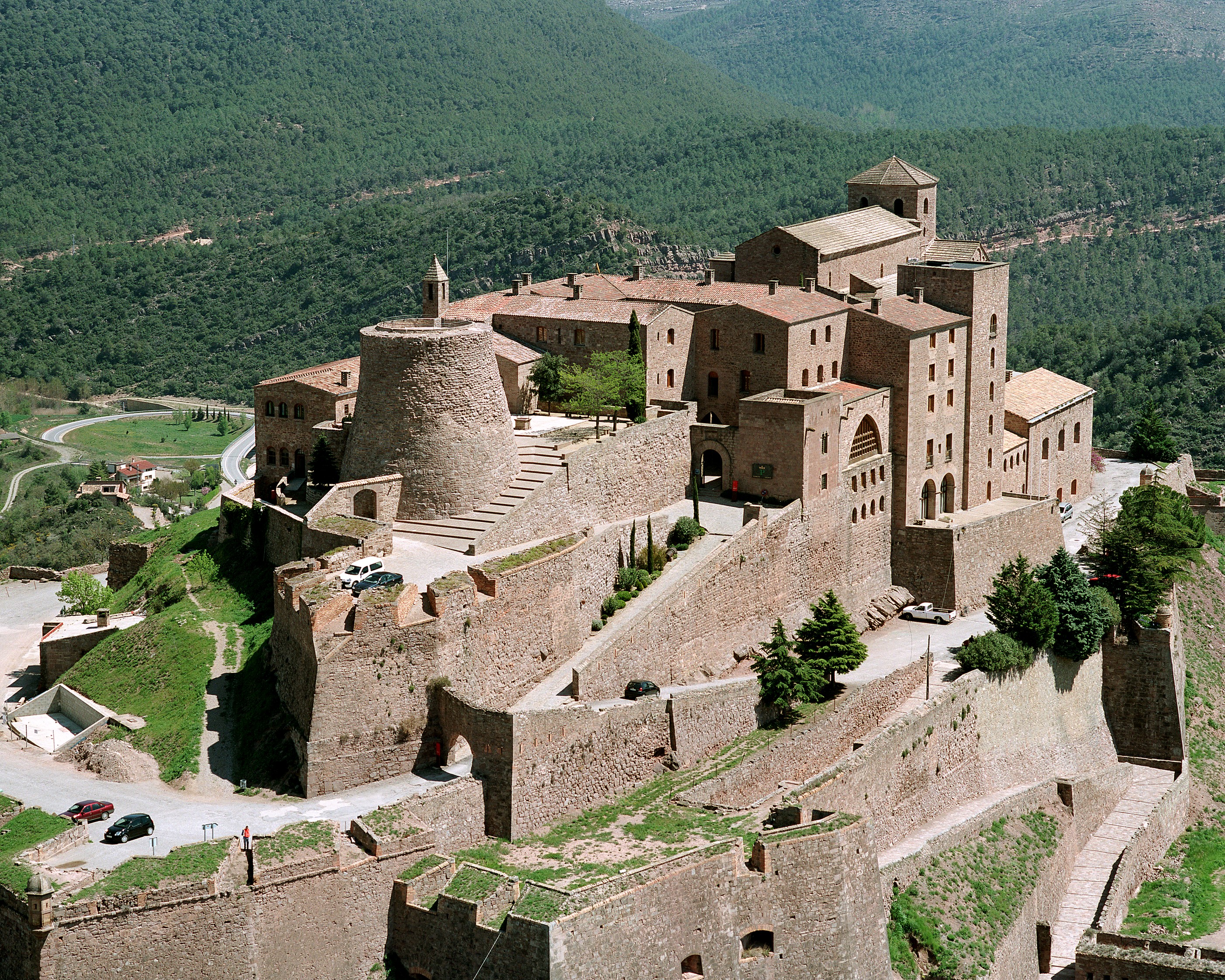 O Parador de Cardona (Barcelona) é uma joia do românico catalão e foi recentemente renovado © O Parador de Cardona (Barcelona) é uma joia do românico catalão e foi recentemente renovado ©
