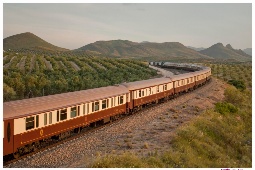 Tren Al Ándalus celebra o seu 40.º aniversário incorporando Madrid, Castela La-Mancha e Extremadura à sua rota habitual © Renfe | J. Alonso Tren Al Ándalus celebra o seu 40.º aniversário incorporando Madrid, Castela La-Mancha e Extremadura à sua rota habitual © Renfe | J. Alonso